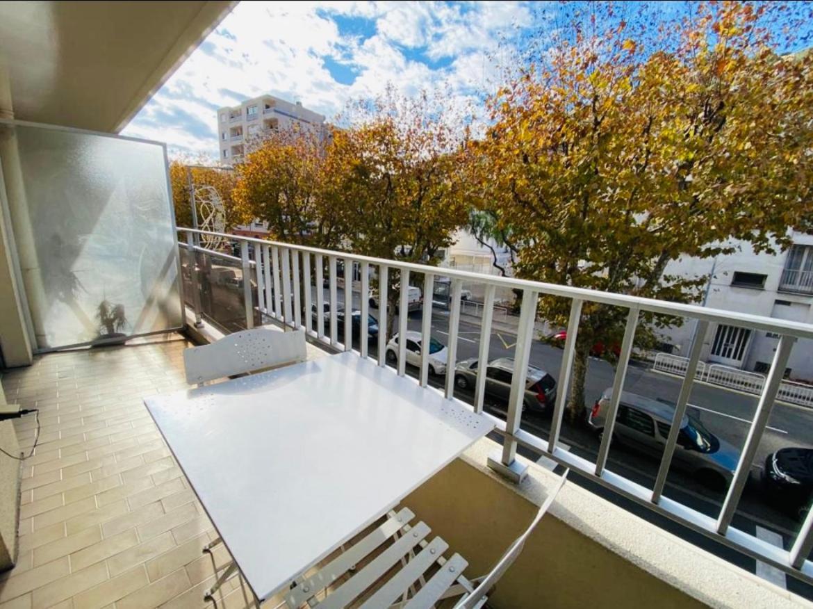 Апартаменты Joli Studio Avec Terrasse Ницца Экстерьер фото